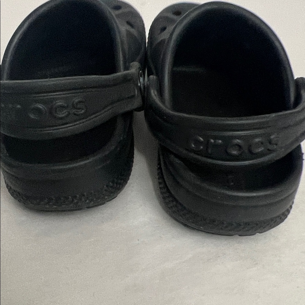 CROCS Kids Black Sandals sz 6 - Picture 4 of 16